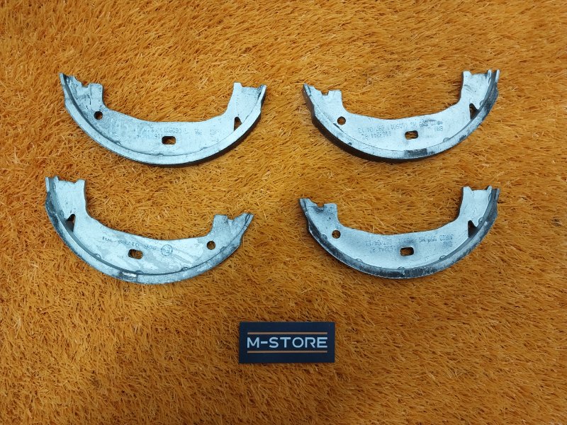 Колодки ручника, 500 рублей, Красноярск