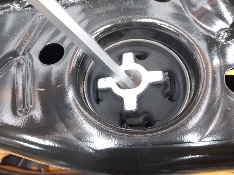 Балка поперечная (подрамник), 2500 рублей, Красноярск