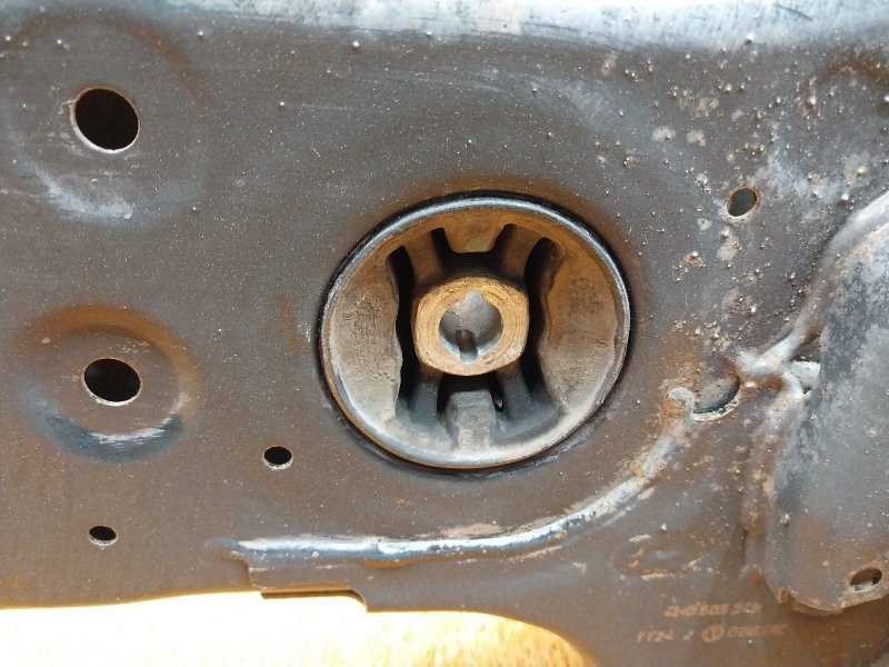 Балка поперечная (подрамник), 6000 рублей, Красноярск