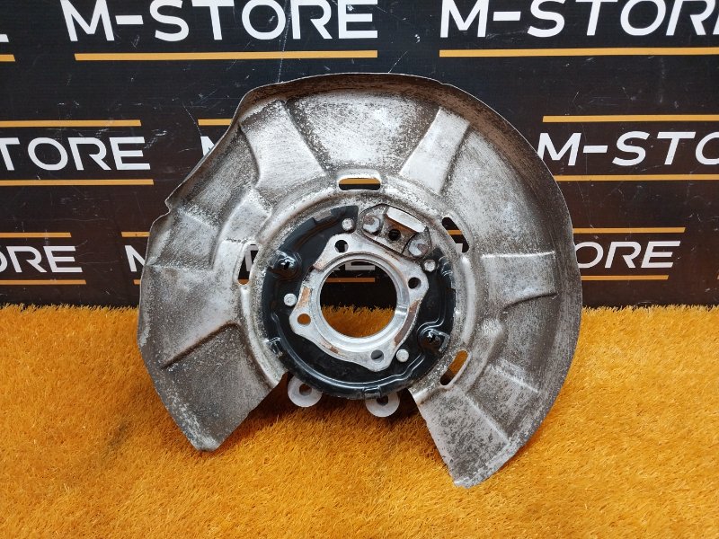 кулак поворотный, 2000 рублей, Красноярск