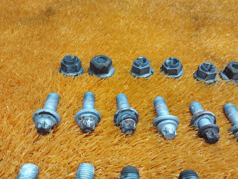 Болты и гайки задней подвески, 630 рублей, Красноярск