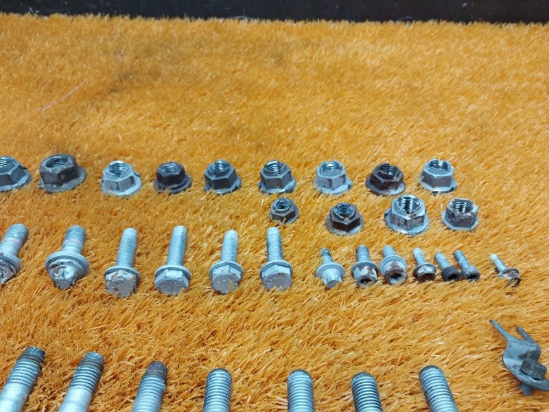 Болты и гайки задней подвески, 630 рублей, Красноярск