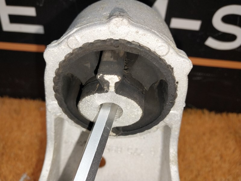 Балка поперечная (подрамник), 2930 рублей, Красноярск