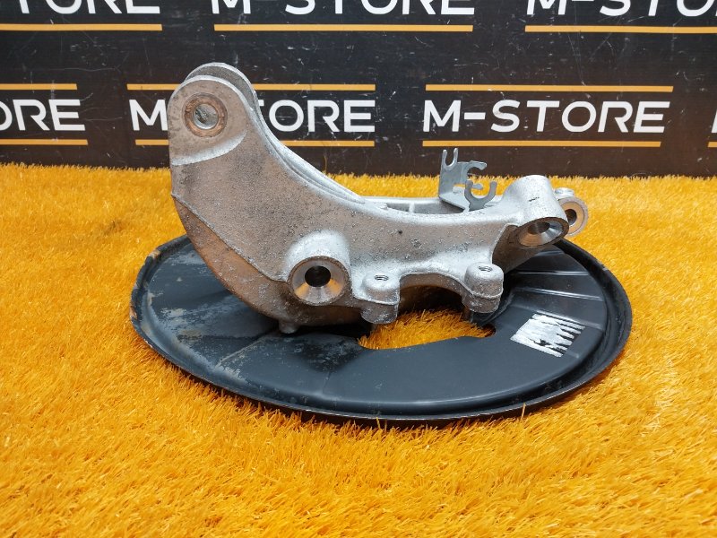 кулак поворотный, 2000 рублей, Красноярск