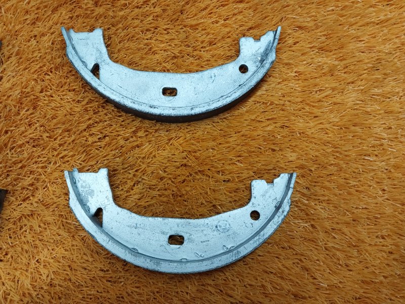 Колодки ручника, 500 рублей, Красноярск