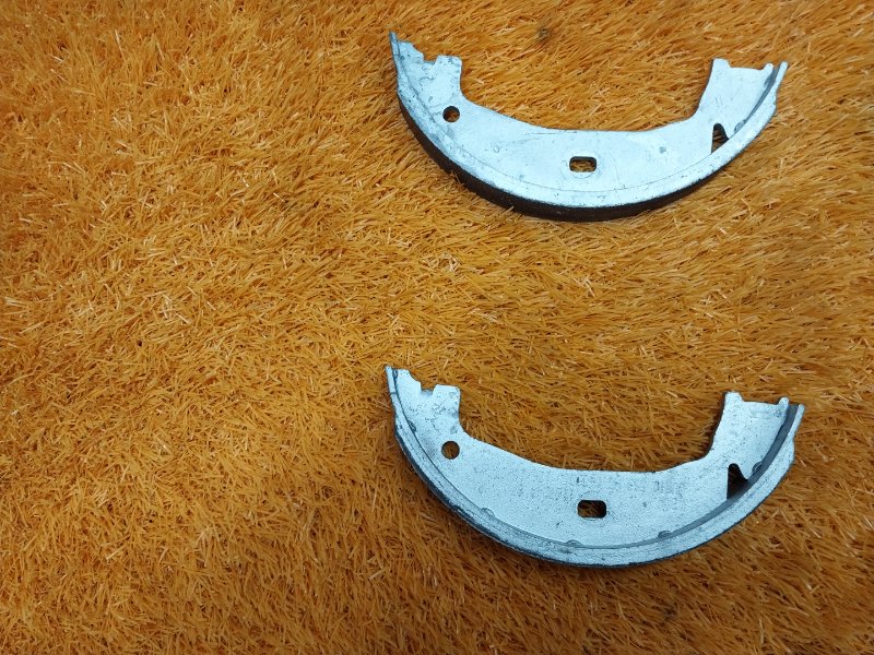 Колодки ручника, 500 рублей, Красноярск