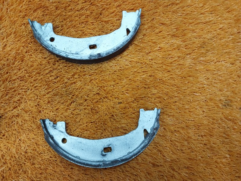 Колодки ручника, 500 рублей, Красноярск