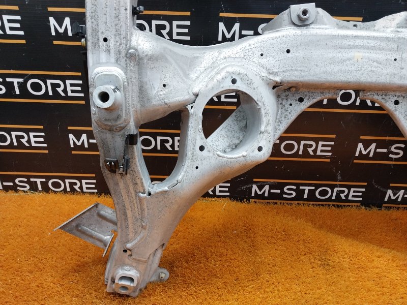 Балка поперечная (подрамник), 4210 рублей, Красноярск