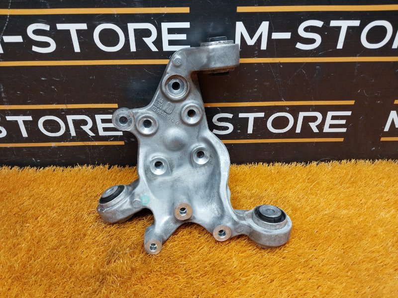 кулак поворотный, 2000 рублей, Красноярск