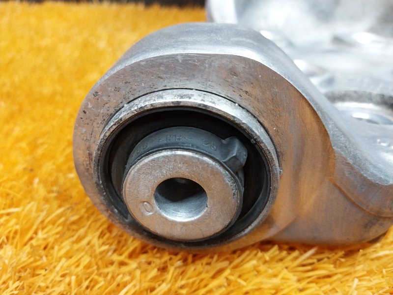 кулак поворотный, 2000 рублей, Красноярск