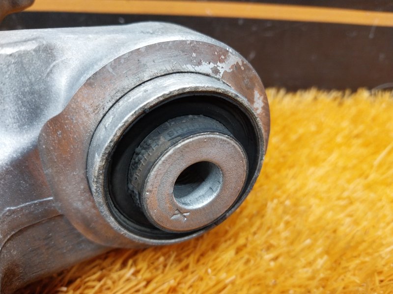 кулак поворотный, 2000 рублей, Красноярск