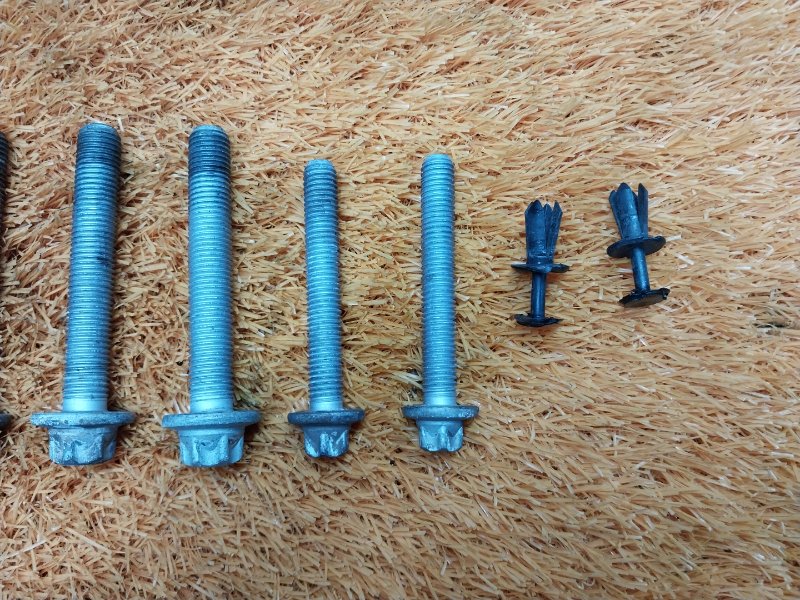 Болты и гайки задней подвески, 750 рублей, Красноярск