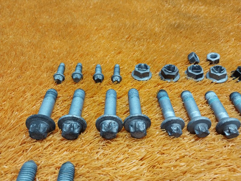 Болты и гайки задней подвески, 750 рублей, Красноярск