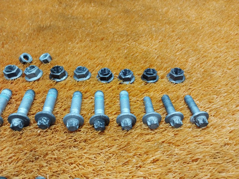 Болты и гайки задней подвески, 750 рублей, Красноярск