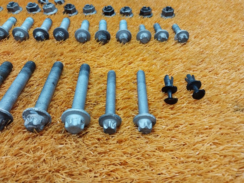 Болты и гайки задней подвески, 750 рублей, Красноярск