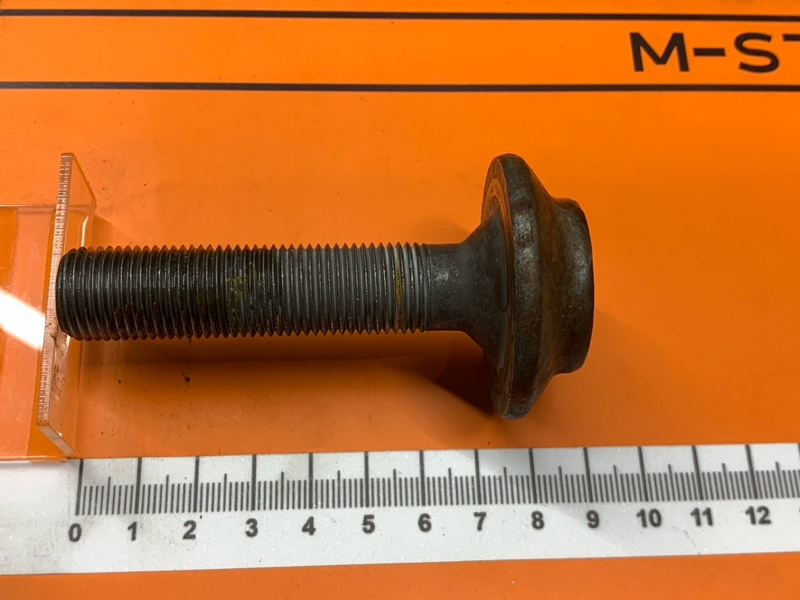 Болт привода, 200 рублей, Красноярск