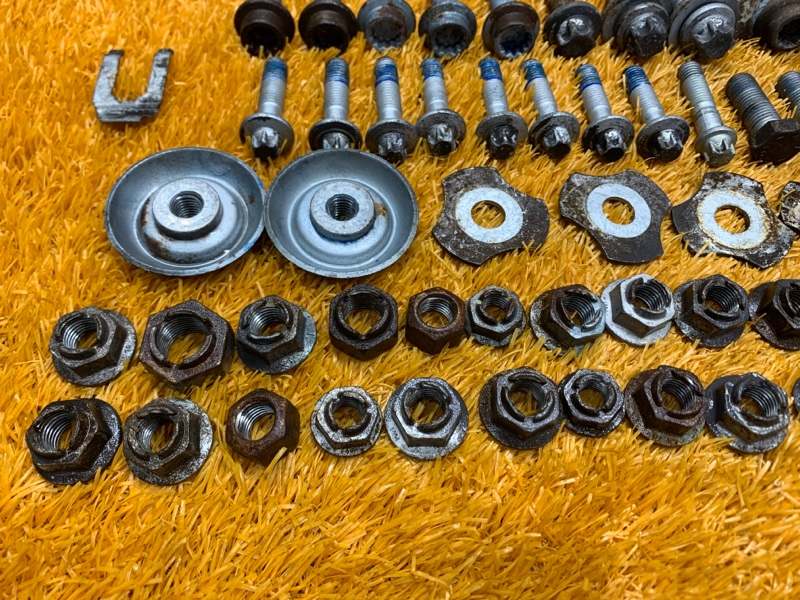 Болты и гайки задней подвески, 630 рублей, Красноярск