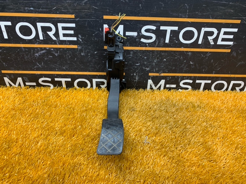 педаль газа, 500 рублей, Красноярск