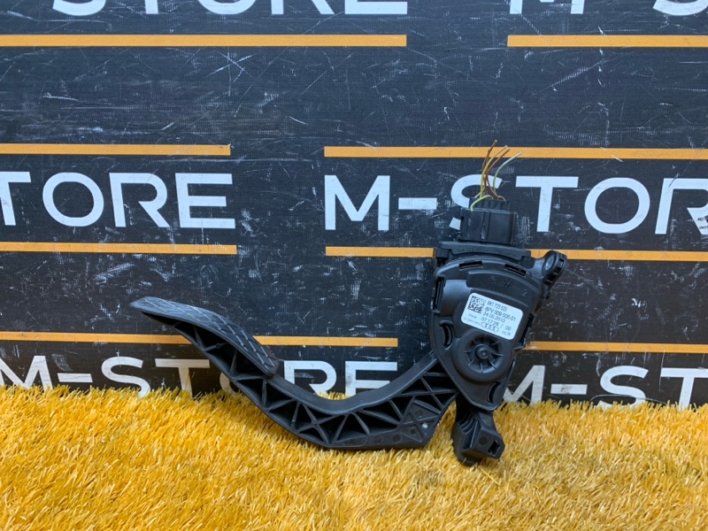 педаль газа, 500 рублей, Красноярск