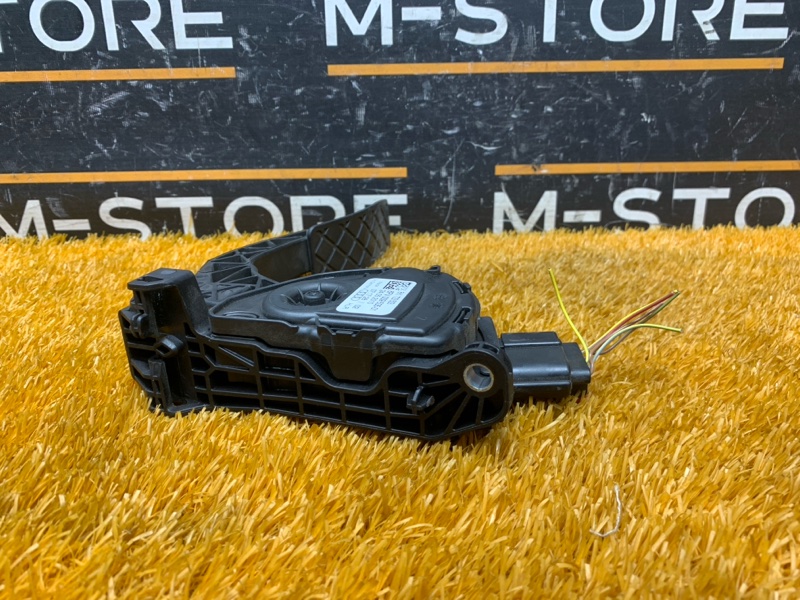 педаль газа, 500 рублей, Красноярск