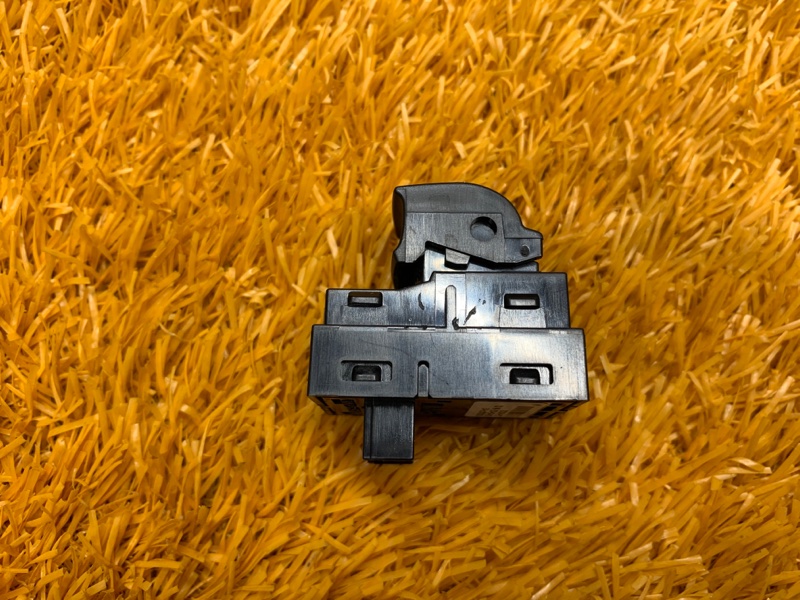 кнопка стеклоподъемника, 200 рублей, Красноярск