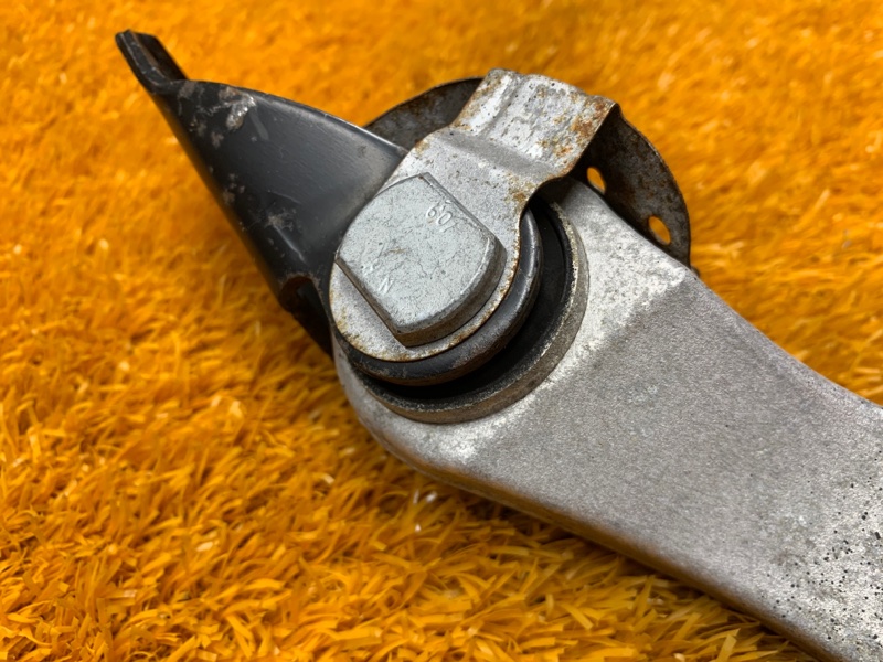 Рычаг подвески нижний, 1000 рублей, Красноярск