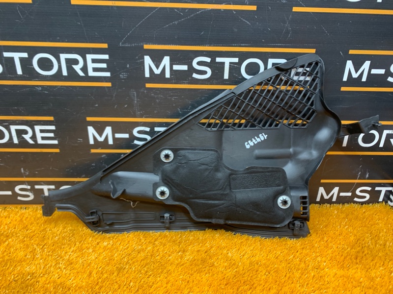 Водосток лобового стекла, 340 рублей, Красноярск