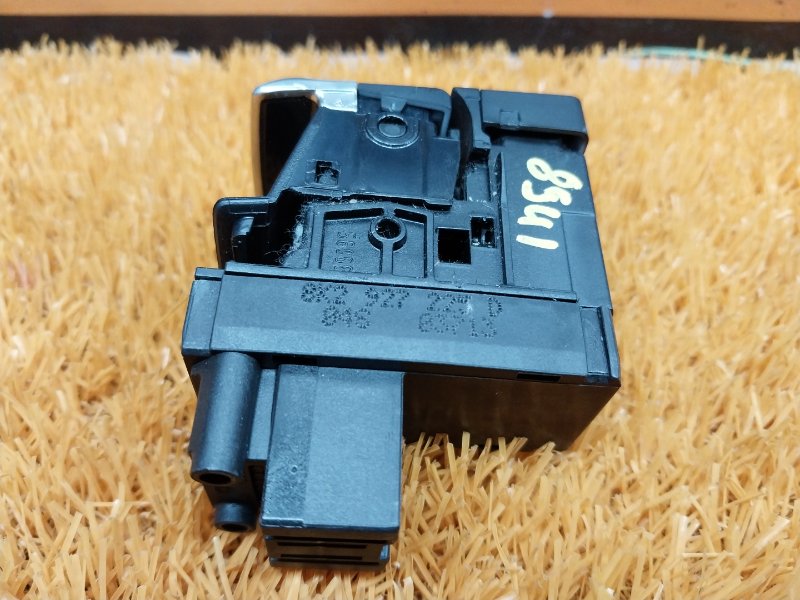 Кнопка стояночного тормоза, 500 рублей, Красноярск