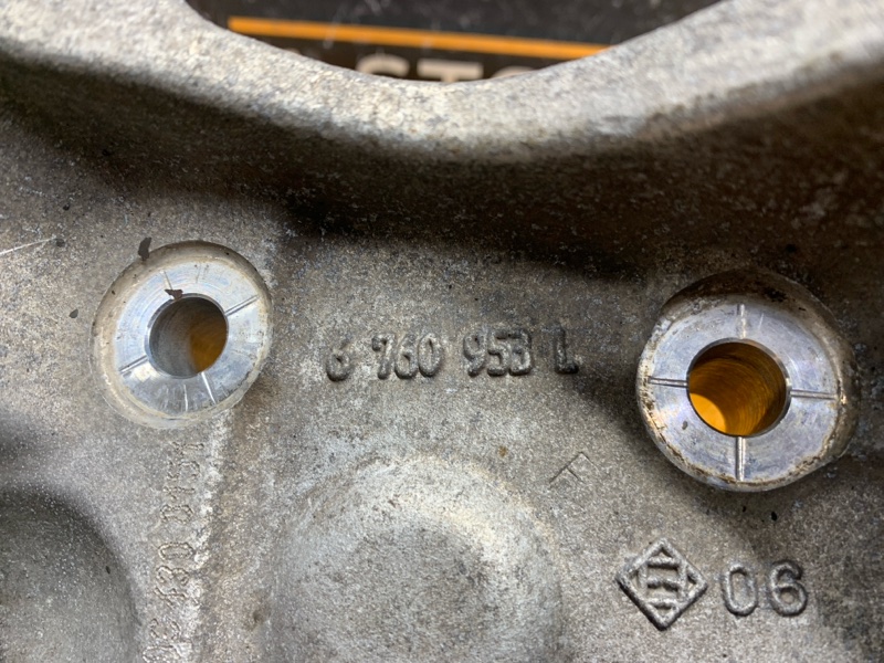 кулак поворотный, 1000 рублей, Красноярск