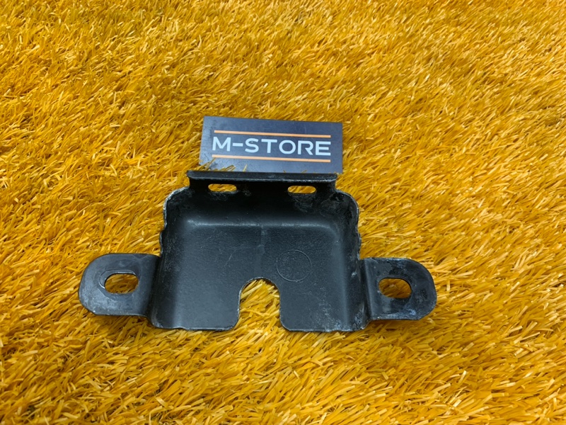 Накладка замка капота, 540 рублей, Красноярск