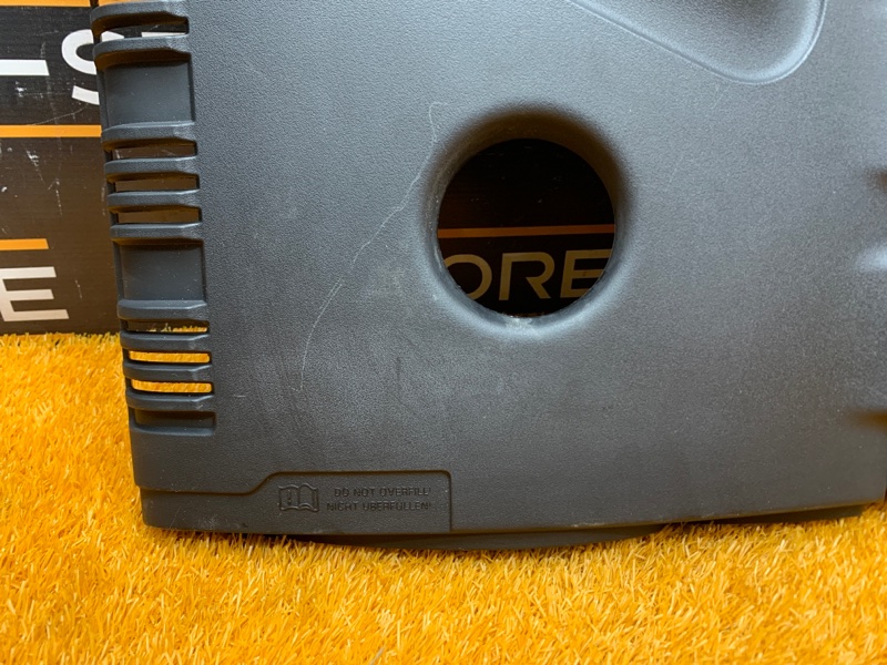 крышка двигателя, 2000 рублей, Красноярск