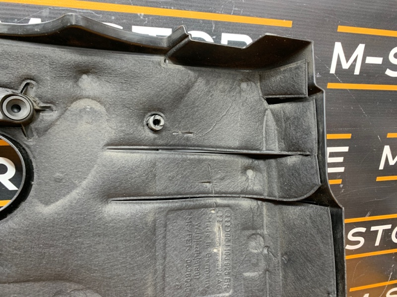 крышка двигателя, 2000 рублей, Красноярск