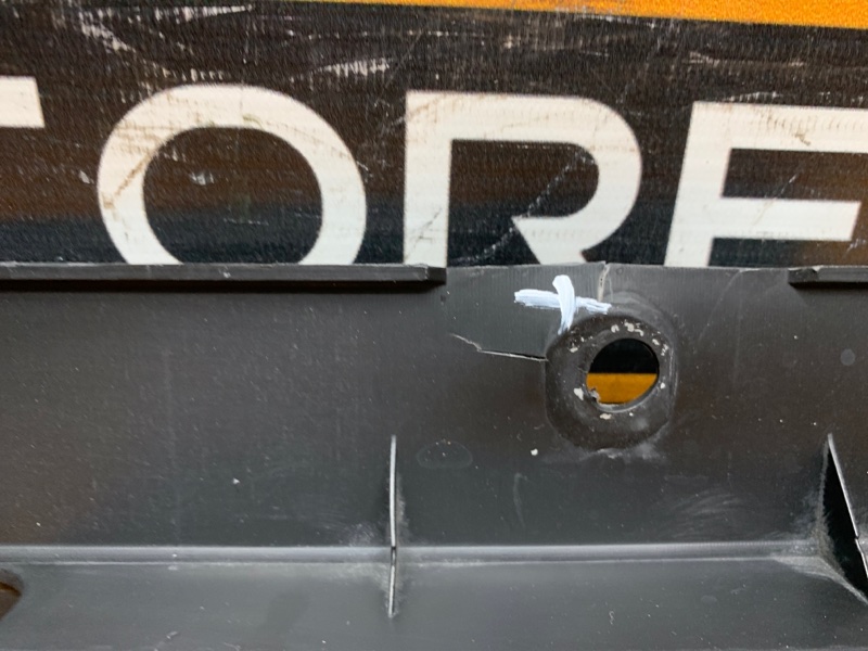 Накладка замка капота, 760 рублей, Красноярск