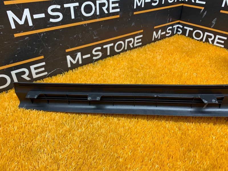 Накладка на порог салона, 670 рублей, Красноярск