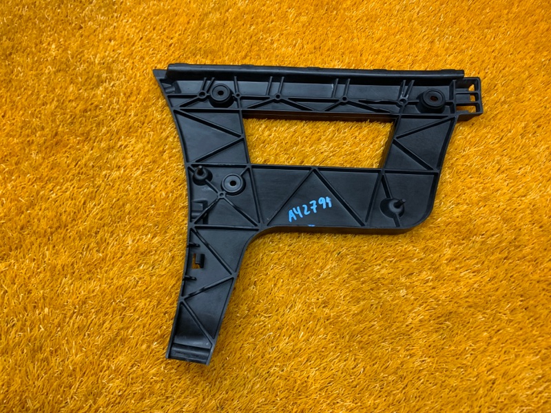 крепление бампера, 450 рублей, Красноярск