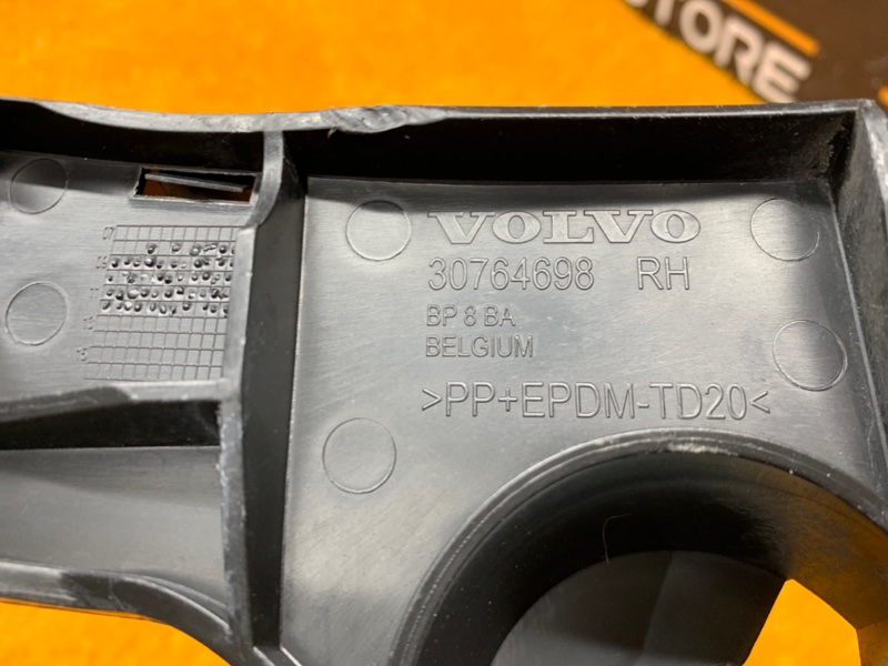 крепление бампера, 630 рублей, Красноярск