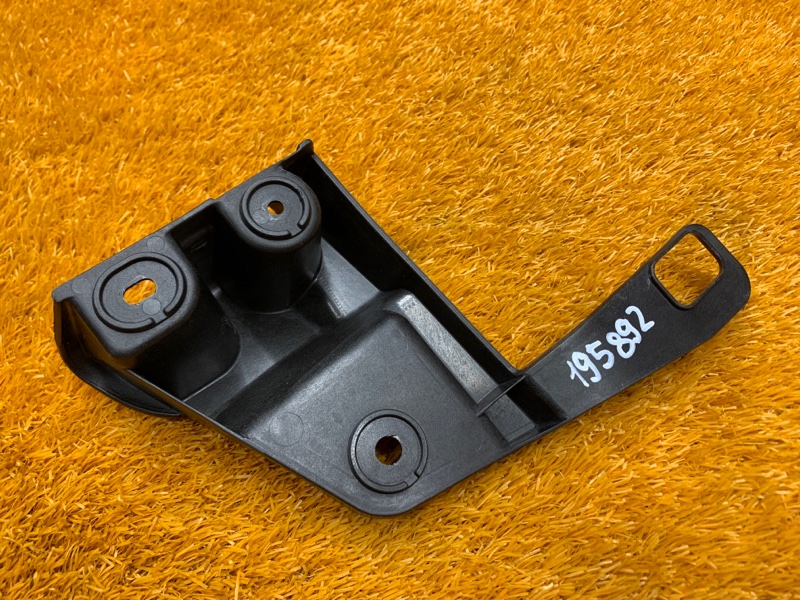 крепление бампера, 340 рублей, Красноярск