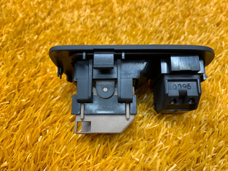 кнопка стеклоподъемника, 210 рублей, Красноярск