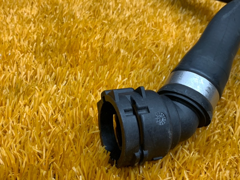 Патрубок системы охлаждения, 2000 рублей, Красноярск