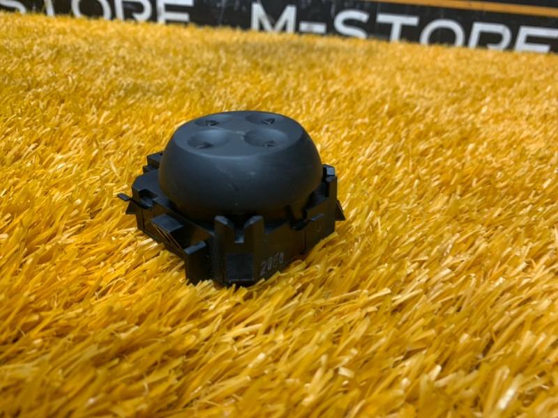 кнопка регулировки сиденья, 700 рублей, Красноярск