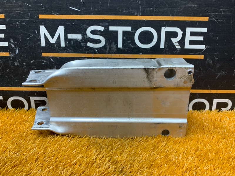 кронштейн усилителя бампера, 1220 рублей, Красноярск