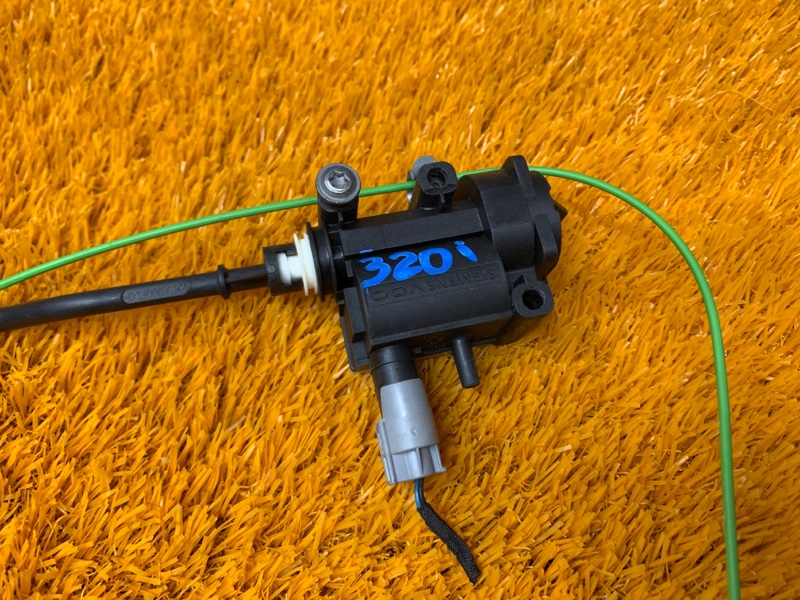 Замок лючка бензобака, 670 рублей, Красноярск