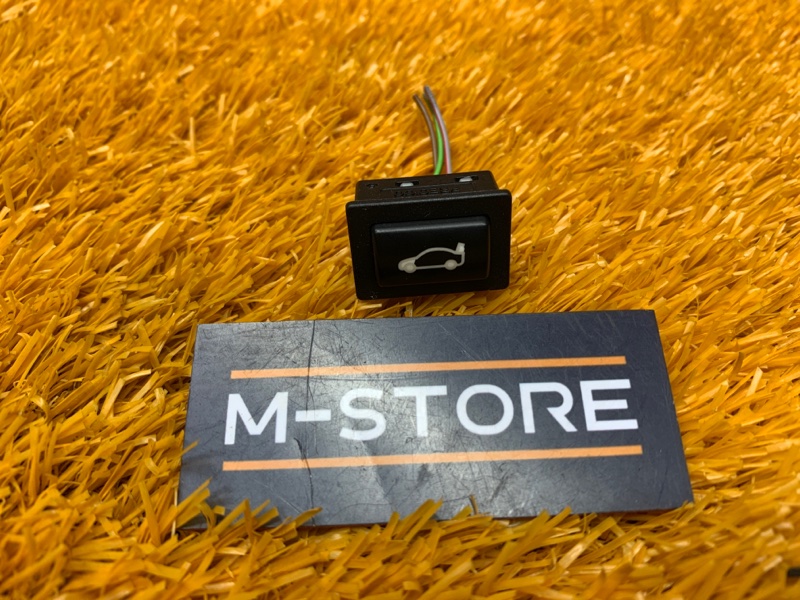 Кнопка открывания багажника, 500 рублей, Красноярск