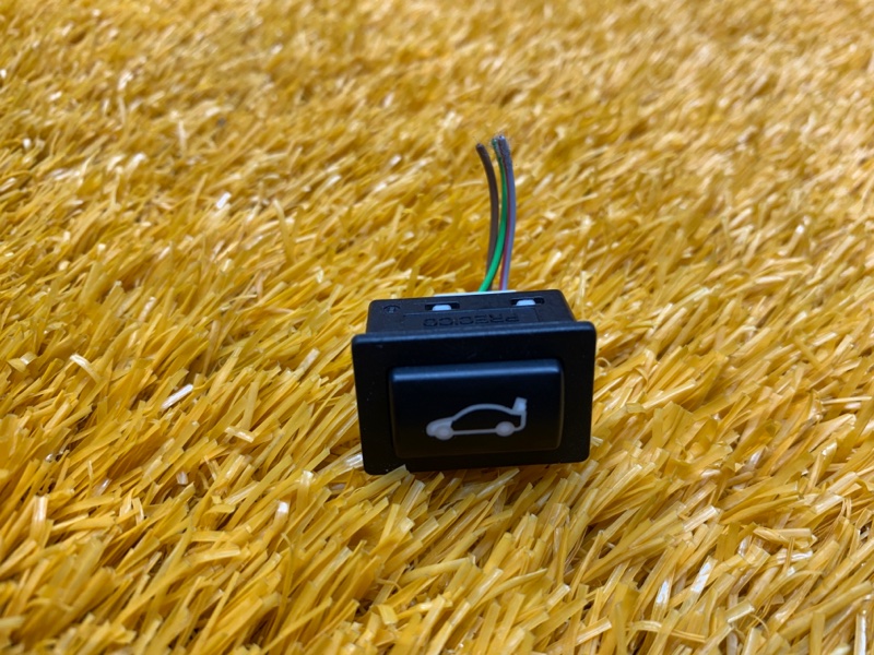 Кнопка открывания багажника, 500 рублей, Красноярск