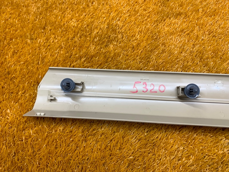 Накладка на порог салона, 350 рублей, Красноярск