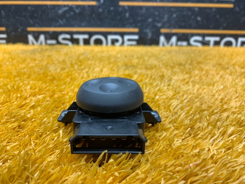 кнопка регулировки сиденья, 670 рублей, Красноярск