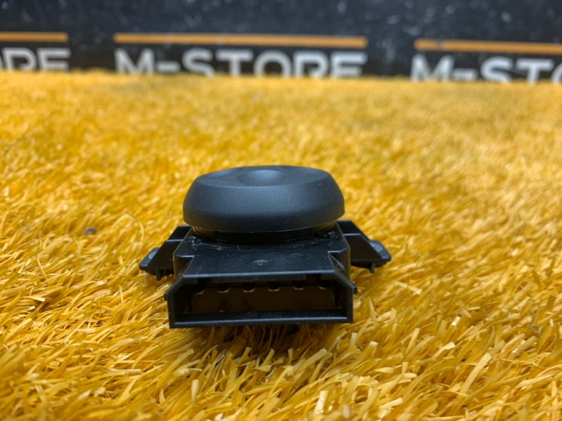 кнопка регулировки сиденья, 670 рублей, Красноярск