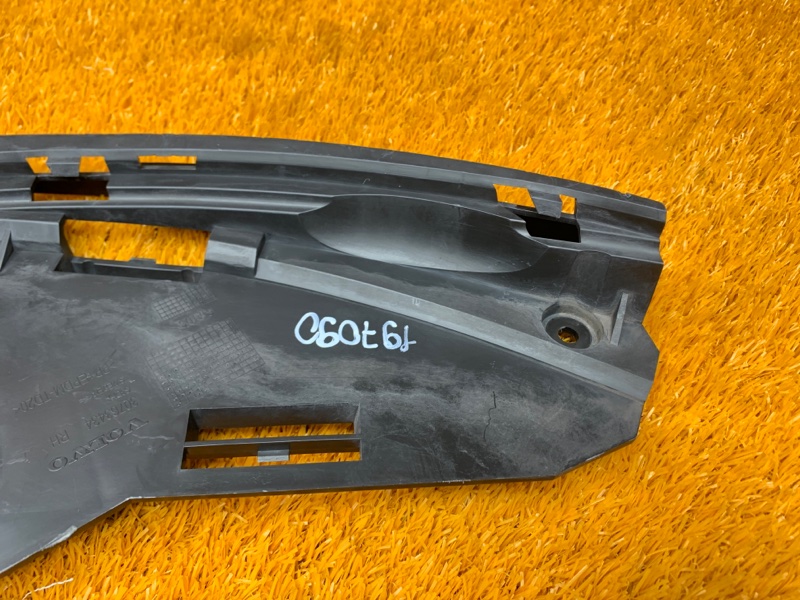 крепление бампера, 1200 рублей, Красноярск