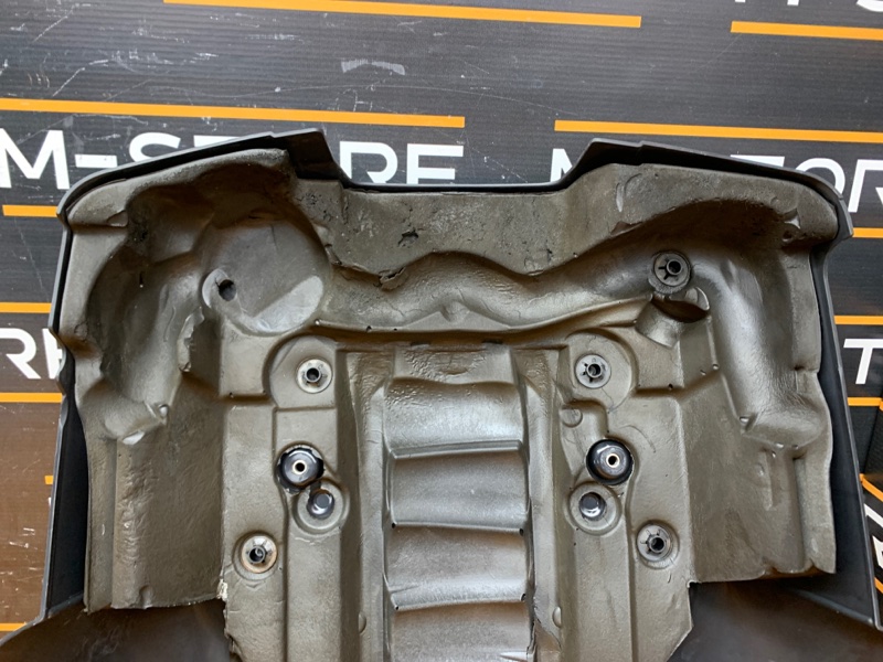 крышка двигателя, 1000 рублей, Красноярск