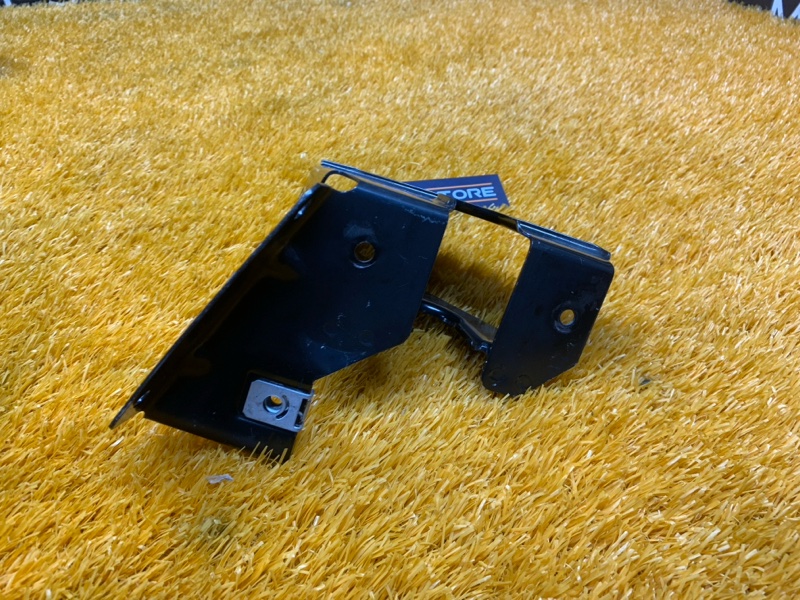 Кронштейн замка капота, 450 рублей, Красноярск